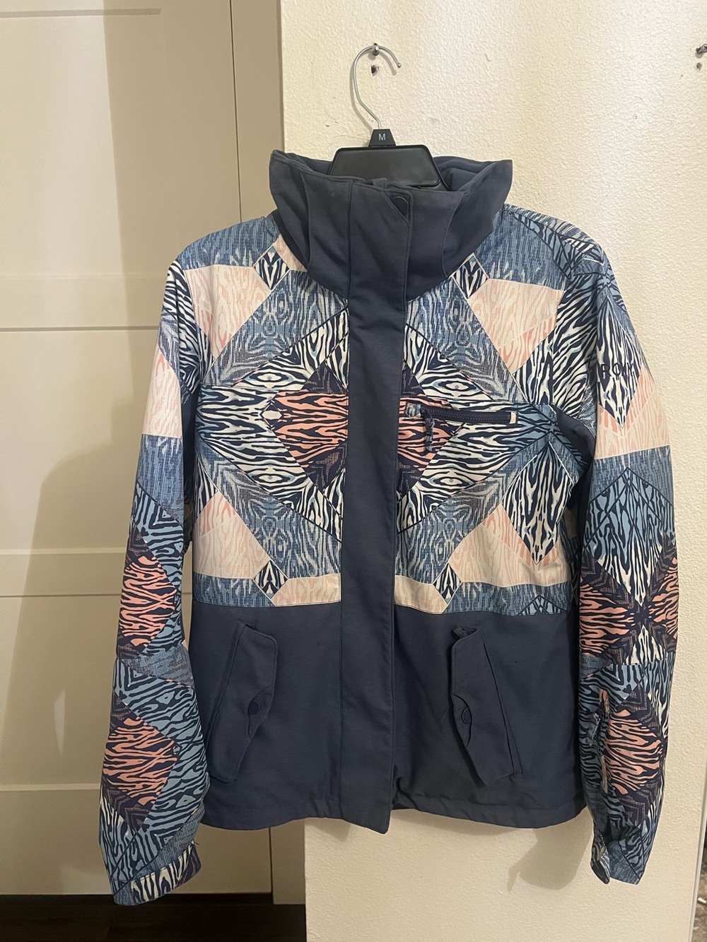 Roxy Women's Navy, Light Blue & Pink Patterned Ski Jacket